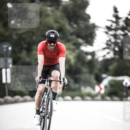 21.06.2026 - 29. Vierlanden-Triathlon H.Heesch http://msf.ph/oto/9911534 21.06.2026 09:42:41 Radfahren 71, 81, 121, 231 meine-sportfotos.de