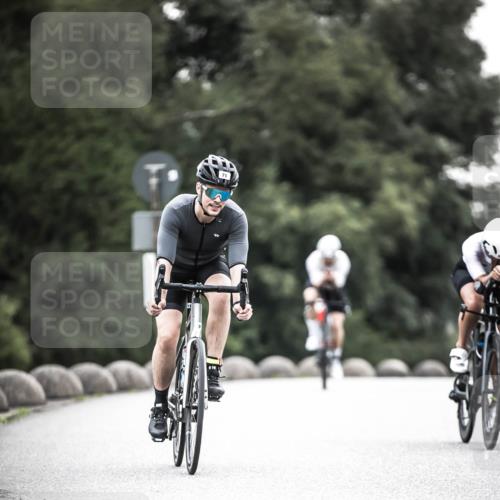 21.06.2026 - 29. Vierlanden-Triathlon H.Heesch http://msf.ph/oto/9911549 21.06.2026 09:42:45 Radfahren 71, 81, 231 meine-sportfotos.de