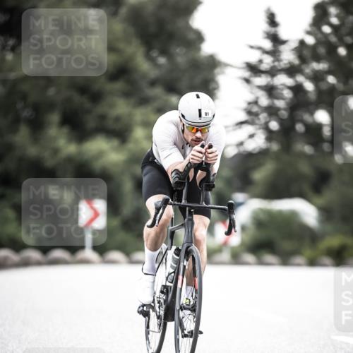 21.06.2026 - 29. Vierlanden-Triathlon H.Heesch http://msf.ph/oto/9911566 21.06.2026 09:42:48 Radfahren 71, 81, 231 meine-sportfotos.de