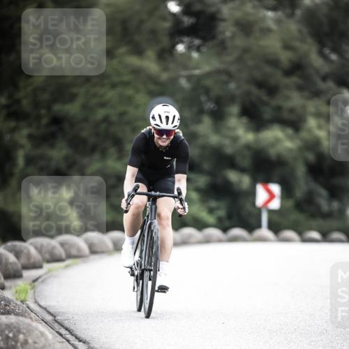 21.06.2026 - 29. Vierlanden-Triathlon H.Heesch http://msf.ph/oto/9911599 21.06.2026 09:43:09 Radfahren 242 meine-sportfotos.de