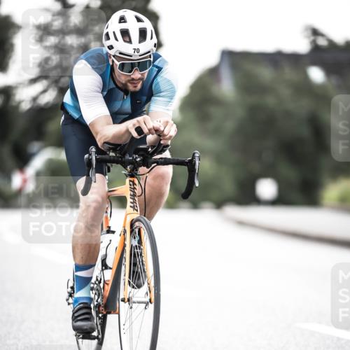 21.06.2026 - 29. Vierlanden-Triathlon H.Heesch http://msf.ph/oto/9911637 21.06.2026 09:43:18 Radfahren 70 meine-sportfotos.de