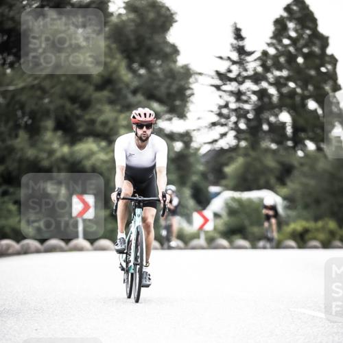 21.06.2026 - 29. Vierlanden-Triathlon H.Heesch http://msf.ph/oto/9911656 21.06.2026 09:43:50 Radfahren 23, 32, 33, 101, 111, 129, 178, 211, 216 meine-sportfotos.de
