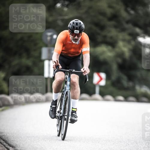 21.06.2026 - 29. Vierlanden-Triathlon H.Heesch http://msf.ph/oto/9911702 21.06.2026 09:44:11 Radfahren 76, 283, 299 meine-sportfotos.de