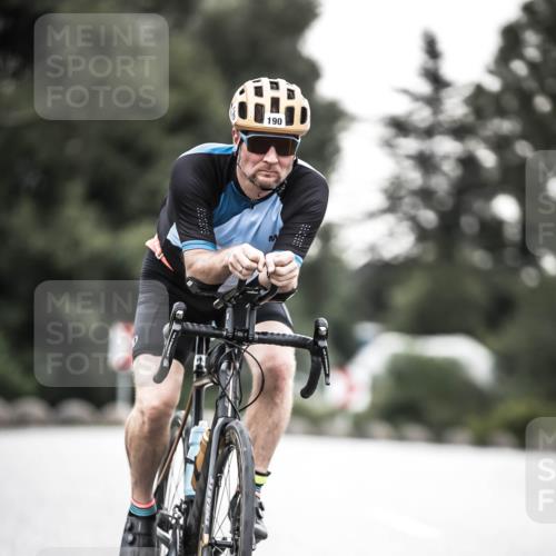 21.06.2026 - 29. Vierlanden-Triathlon H.Heesch http://msf.ph/oto/9911717 21.06.2026 09:44:24 Radfahren 63, 74, 183, 190, 302 meine-sportfotos.de