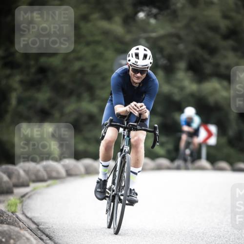 21.06.2026 - 29. Vierlanden-Triathlon H.Heesch http://msf.ph/oto/9911724 21.06.2026 09:44:33 Radfahren 16, 63, 94, 98, 107, 120, 183, 302 meine-sportfotos.de