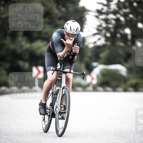 21.06.2026 - 29. Vierlanden-Triathlon H.Heesch http://msf.ph/oto/9911770 21.06.2026 09:45:06 Radfahren 30, 284 meine-sportfotos.de