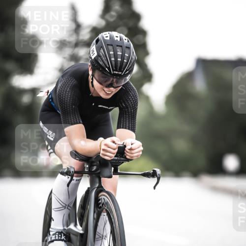 21.06.2026 - 29. Vierlanden-Triathlon H.Heesch http://msf.ph/oto/9911823 21.06.2026 09:45:22 Radfahren 79, 261, 268 meine-sportfotos.de