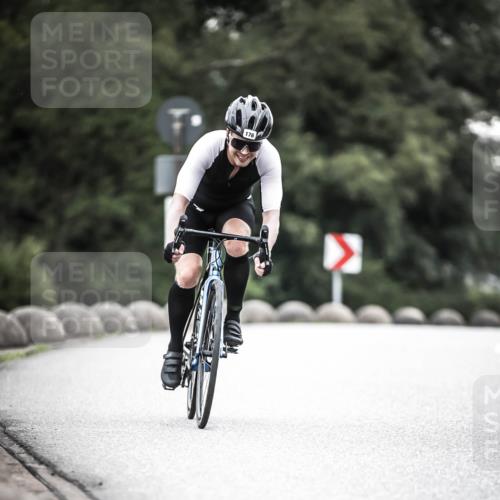 21.06.2026 - 29. Vierlanden-Triathlon H.Heesch http://msf.ph/oto/9911828 21.06.2026 09:45:37 Radfahren 20, 176, 226 meine-sportfotos.de