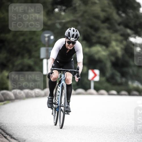 21.06.2026 - 29. Vierlanden-Triathlon H.Heesch http://msf.ph/oto/9911831 21.06.2026 09:45:37 Radfahren 20, 176, 226 meine-sportfotos.de