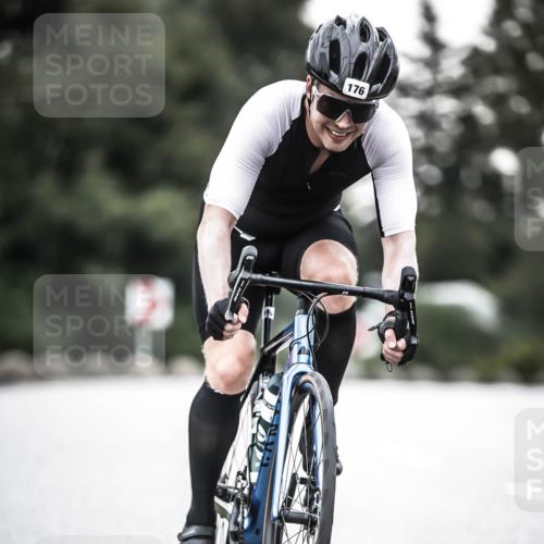 21.06.2026 - 29. Vierlanden-Triathlon H.Heesch http://msf.ph/oto/9911844 21.06.2026 09:45:38 Radfahren 20, 176, 226 meine-sportfotos.de