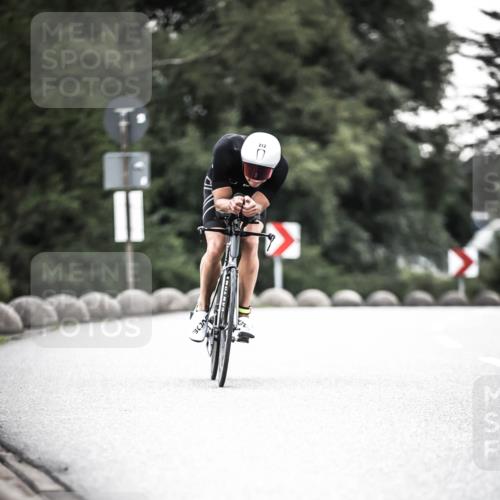 21.06.2026 - 29. Vierlanden-Triathlon H.Heesch http://msf.ph/oto/9911846 21.06.2026 09:46:04 Radfahren 45, 177, 210, 212, 293 meine-sportfotos.de
