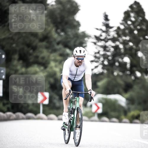 21.06.2026 - 29. Vierlanden-Triathlon H.Heesch http://msf.ph/oto/9911871 21.06.2026 09:46:27 Radfahren 58, 164 meine-sportfotos.de