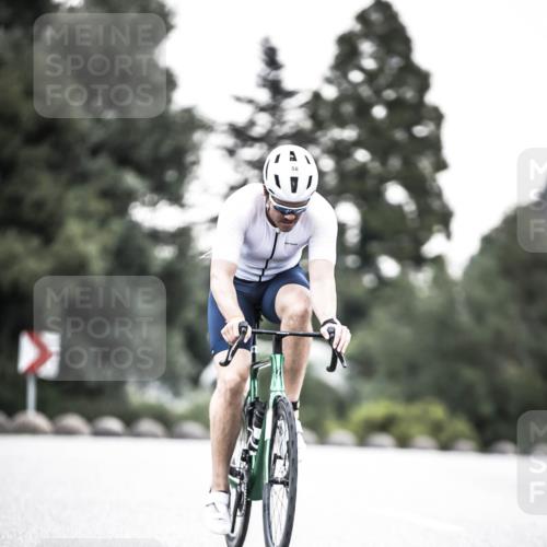 21.06.2026 - 29. Vierlanden-Triathlon H.Heesch http://msf.ph/oto/9911874 21.06.2026 09:46:27 Radfahren 58, 164 meine-sportfotos.de