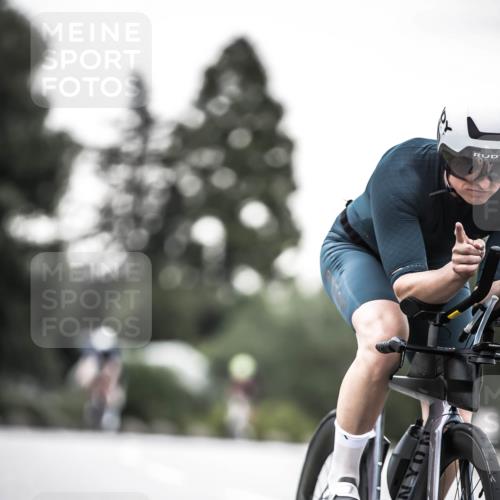 21.06.2026 - 29. Vierlanden-Triathlon H.Heesch http://msf.ph/oto/9911923 21.06.2026 09:46:58 Radfahren 140, 172, 288 meine-sportfotos.de