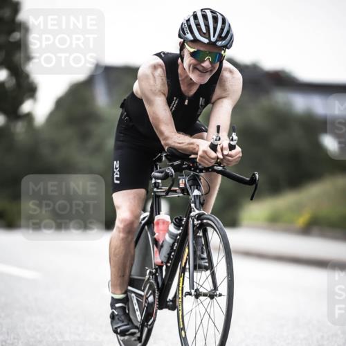 21.06.2026 - 29. Vierlanden-Triathlon H.Heesch http://msf.ph/oto/9912079 21.06.2026 09:49:28 Radfahren 116, 213, 298 meine-sportfotos.de