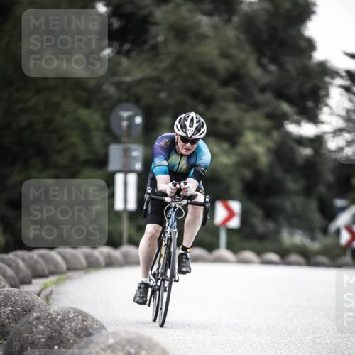 21.06.2026 - 29. Vierlanden-Triathlon H.Heesch http://msf.ph/oto/9912084 21.06.2026 09:49:33 Radfahren 213, 298 meine-sportfotos.de