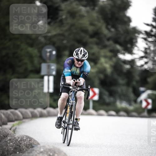 21.06.2026 - 29. Vierlanden-Triathlon H.Heesch http://msf.ph/oto/9912086 21.06.2026 09:49:33 Radfahren 213, 298 meine-sportfotos.de