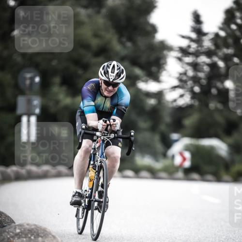21.06.2026 - 29. Vierlanden-Triathlon H.Heesch http://msf.ph/oto/9912092 21.06.2026 09:49:34 Radfahren 145, 213 meine-sportfotos.de
