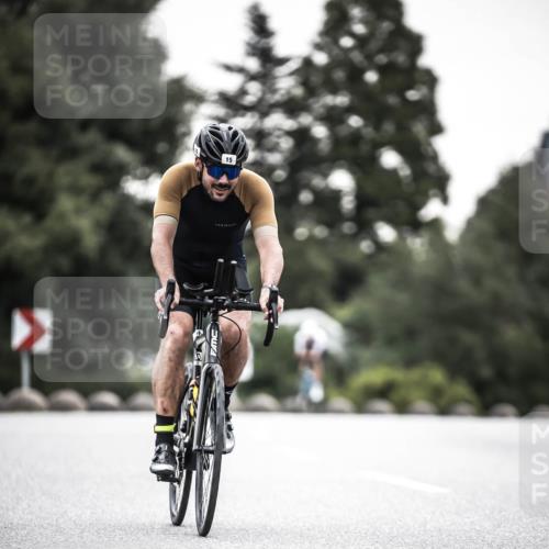 21.06.2026 - 29. Vierlanden-Triathlon H.Heesch http://msf.ph/oto/9912102 21.06.2026 09:51:09 Radfahren 15, 244 meine-sportfotos.de