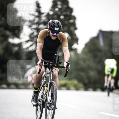 21.06.2026 - 29. Vierlanden-Triathlon H.Heesch http://msf.ph/oto/9912108 21.06.2026 09:51:09 Radfahren 15, 244 meine-sportfotos.de