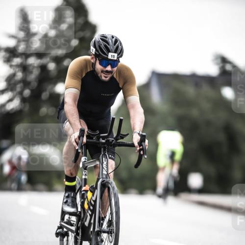 21.06.2026 - 29. Vierlanden-Triathlon H.Heesch http://msf.ph/oto/9912112 21.06.2026 09:51:10 Radfahren 15, 228, 244 meine-sportfotos.de