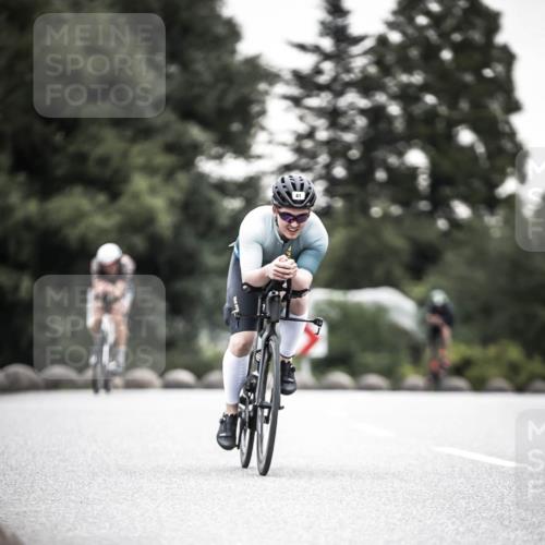 21.06.2026 - 29. Vierlanden-Triathlon H.Heesch http://msf.ph/oto/9912140 21.06.2026 09:51:21 Radfahren 32, 41, 42, 129, 228 meine-sportfotos.de
