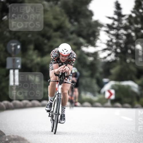 21.06.2026 - 29. Vierlanden-Triathlon H.Heesch http://msf.ph/oto/9912158 21.06.2026 09:51:23 Radfahren 32, 41, 42, 129 meine-sportfotos.de