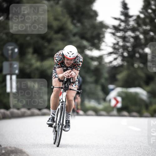 21.06.2026 - 29. Vierlanden-Triathlon H.Heesch http://msf.ph/oto/9912159 21.06.2026 09:51:23 Radfahren 32, 41, 42, 129 meine-sportfotos.de