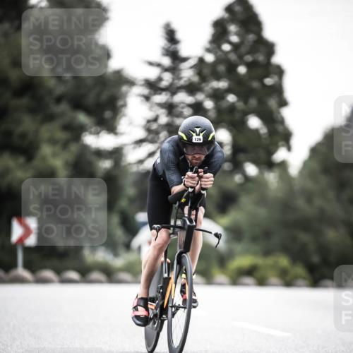 21.06.2026 - 29. Vierlanden-Triathlon H.Heesch http://msf.ph/oto/9912176 21.06.2026 09:51:26 Radfahren 32, 42, 129 meine-sportfotos.de