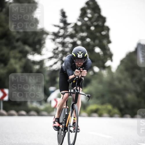 21.06.2026 - 29. Vierlanden-Triathlon H.Heesch http://msf.ph/oto/9912177 21.06.2026 09:51:26 Radfahren 32, 42, 129 meine-sportfotos.de