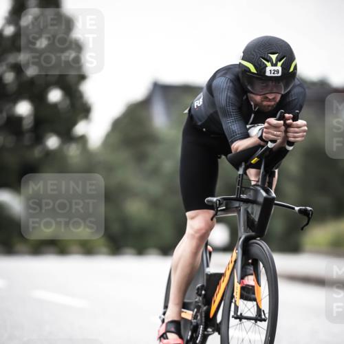 21.06.2026 - 29. Vierlanden-Triathlon H.Heesch http://msf.ph/oto/9912187 21.06.2026 09:51:26 Radfahren 32, 42, 129 meine-sportfotos.de