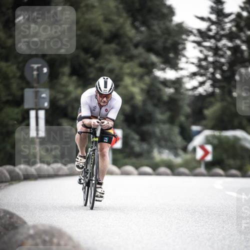 21.06.2026 - 29. Vierlanden-Triathlon H.Heesch http://msf.ph/oto/9912210 21.06.2026 09:52:06 Radfahren 76, 84, 132, 169, 211, 274, 300 meine-sportfotos.de
