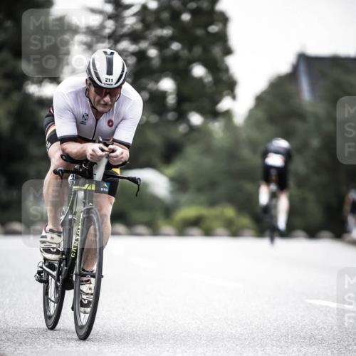 21.06.2026 - 29. Vierlanden-Triathlon H.Heesch http://msf.ph/oto/9912223 21.06.2026 09:52:07 Radfahren 76, 84, 132, 169, 211, 274, 300 meine-sportfotos.de