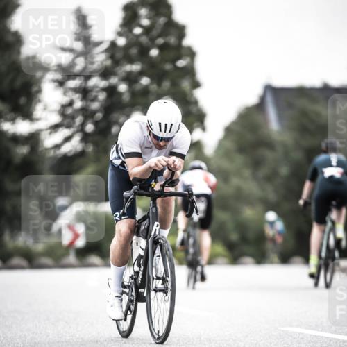 21.06.2026 - 29. Vierlanden-Triathlon H.Heesch http://msf.ph/oto/9912318 21.06.2026 09:53:33 Radfahren 51, 74, 79, 183, 219, 268, 302 meine-sportfotos.de