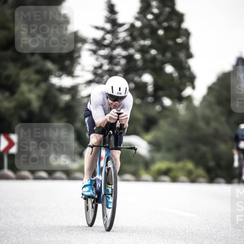 21.06.2026 - 29. Vierlanden-Triathlon H.Heesch http://msf.ph/oto/9912348 21.06.2026 09:53:44 Radfahren 72, 78, 91, 106, 112, 210, 266, 284 meine-sportfotos.de