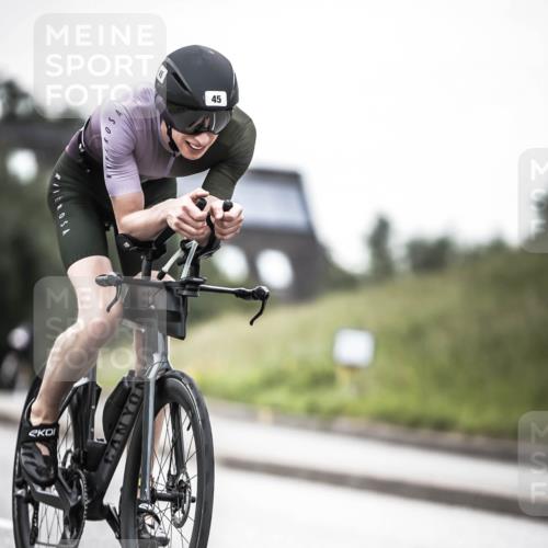 21.06.2026 - 29. Vierlanden-Triathlon H.Heesch http://msf.ph/oto/9912380 21.06.2026 09:54:04 Radfahren 45, 271 meine-sportfotos.de