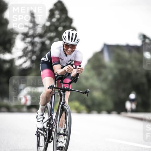 21.06.2026 - 29. Vierlanden-Triathlon H.Heesch http://msf.ph/oto/9912412 21.06.2026 09:54:33 Radfahren 4, 99, 141, 186, 226 meine-sportfotos.de