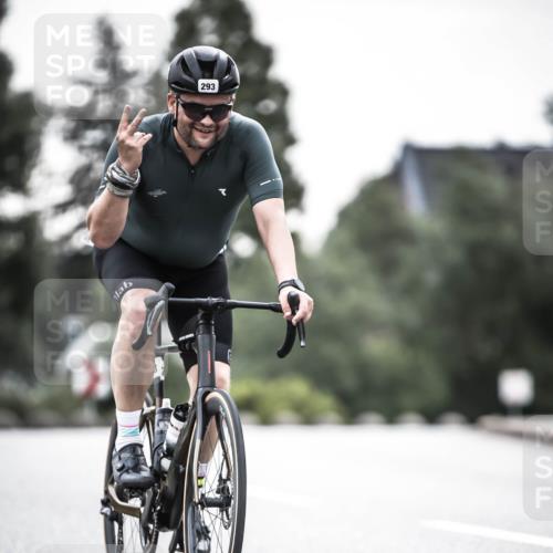 21.06.2026 - 29. Vierlanden-Triathlon H.Heesch http://msf.ph/oto/9912430 21.06.2026 09:54:57 Radfahren 128, 148, 292, 293 meine-sportfotos.de