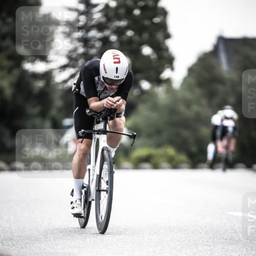 21.06.2026 - 29. Vierlanden-Triathlon H.Heesch http://msf.ph/oto/9912440 21.06.2026 09:55:00 Radfahren 128, 148, 292, 293 meine-sportfotos.de