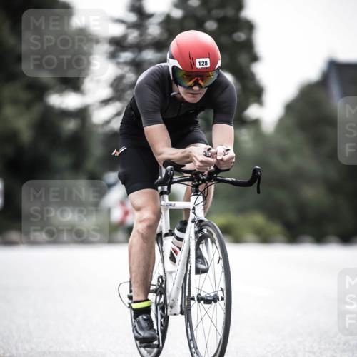 21.06.2026 - 29. Vierlanden-Triathlon H.Heesch http://msf.ph/oto/9912461 21.06.2026 09:55:03 Radfahren 128, 148, 264 meine-sportfotos.de