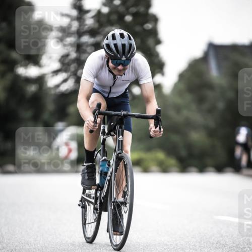 21.06.2026 - 29. Vierlanden-Triathlon H.Heesch http://msf.ph/oto/9912469 21.06.2026 09:55:22 Radfahren 20 meine-sportfotos.de