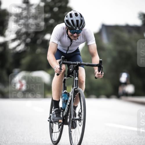 21.06.2026 - 29. Vierlanden-Triathlon H.Heesch http://msf.ph/oto/9912472 21.06.2026 09:55:22 Radfahren 20 meine-sportfotos.de