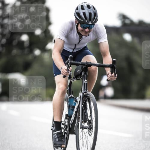 21.06.2026 - 29. Vierlanden-Triathlon H.Heesch http://msf.ph/oto/9912475 21.06.2026 09:55:22 Radfahren 20 meine-sportfotos.de