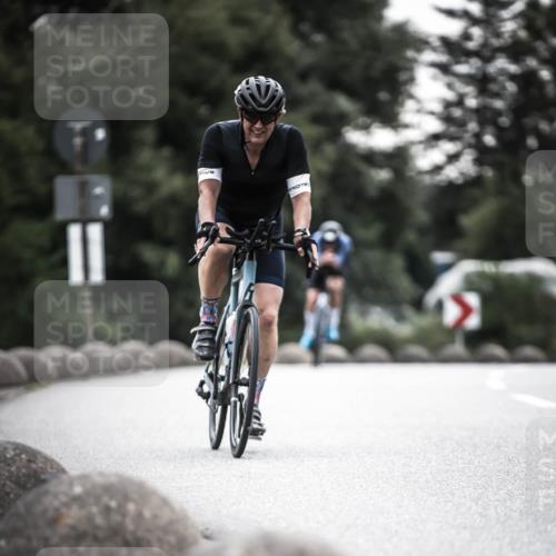 21.06.2026 - 29. Vierlanden-Triathlon H.Heesch http://msf.ph/oto/9912477 21.06.2026 09:55:34 Radfahren 142, 177, 184, 235, 252 meine-sportfotos.de