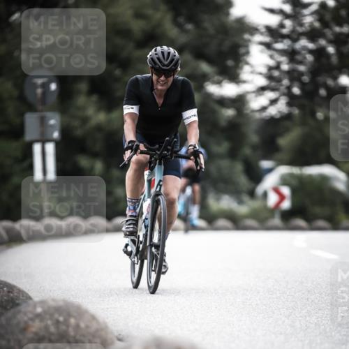 21.06.2026 - 29. Vierlanden-Triathlon H.Heesch http://msf.ph/oto/9912479 21.06.2026 09:55:34 Radfahren 142, 177, 184, 235, 252 meine-sportfotos.de
