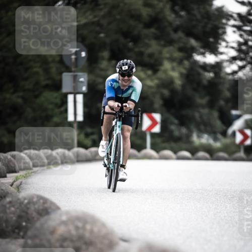 21.06.2026 - 29. Vierlanden-Triathlon H.Heesch http://msf.ph/oto/9912512 21.06.2026 09:56:13 Radfahren 57 meine-sportfotos.de