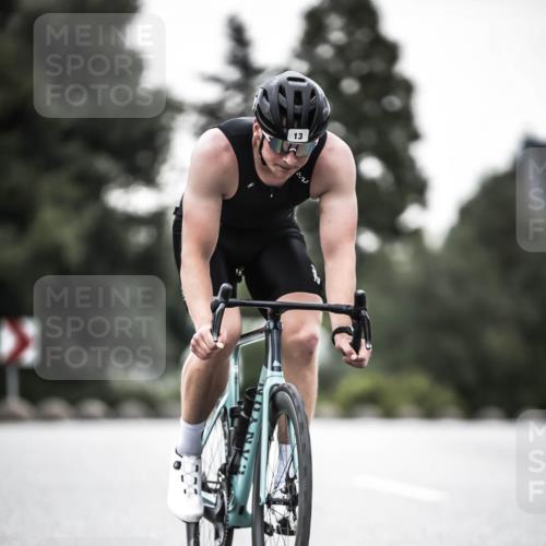 21.06.2026 - 29. Vierlanden-Triathlon H.Heesch http://msf.ph/oto/9912603 21.06.2026 09:56:47 Radfahren 12, 13 meine-sportfotos.de