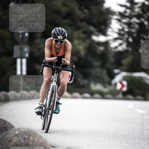 21.06.2026 - 29. Vierlanden-Triathlon H.Heesch http://msf.ph/oto/9912621 21.06.2026 09:57:08 Radfahren 243, 253 meine-sportfotos.de