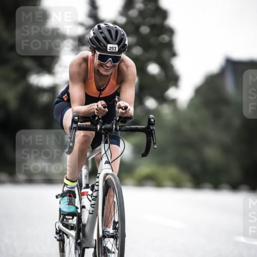 21.06.2026 - 29. Vierlanden-Triathlon H.Heesch http://msf.ph/oto/9912634 21.06.2026 09:57:09 Radfahren 243, 253 meine-sportfotos.de