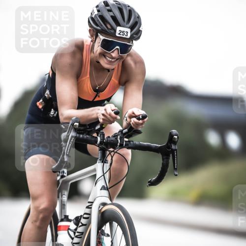 21.06.2026 - 29. Vierlanden-Triathlon H.Heesch http://msf.ph/oto/9912642 21.06.2026 09:57:09 Radfahren 243, 253 meine-sportfotos.de